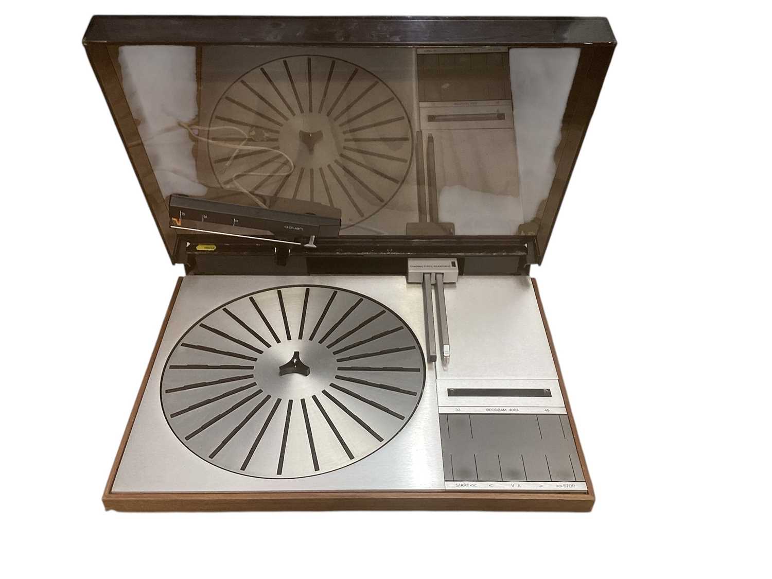 Lot 2221 - Rare Bang & Olufsen Beogram 4004 turntable in teak case