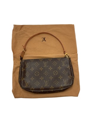 Lot 2131 - Louis Vuitton monogram Pouchette handbag with dust bag.