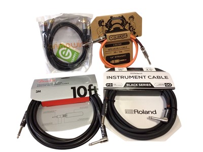 Lot 2307 - Assorted cabling including Fender 10ft Instrument cable, Orange 3ft Speaker cables (x2), Roland 15ft Instrument cable, Primewire 1m Audio cables (x4) & assorted speaker/pedal cables