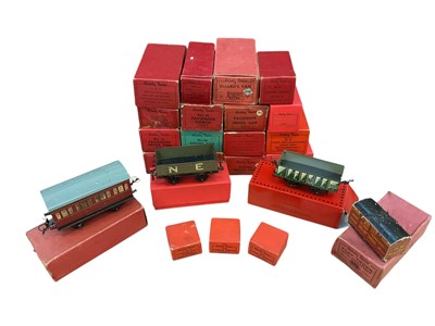 Lot 1931 - Hornby O Gauge Rolling Stock including Passenger & Goods Brake Vans, Flat Trucks Guard's Van, boxed (1 box)