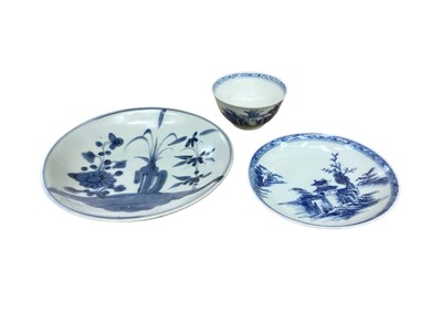 Lot 1264 - Nanking Cargo tea bowl and saucer and a Tek Sing dish
