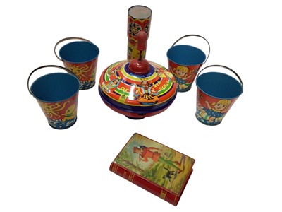 Lot 1943 - Painted tinplate vintage toys including spinning top, drums, tambourine & buckets (1 box)