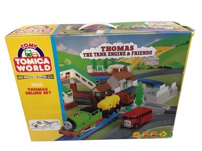 Lot 1966 - Tomy Thomas the Tank Engine & Friends deluxe set, boxed 7403, with other accessories and books (1 box)