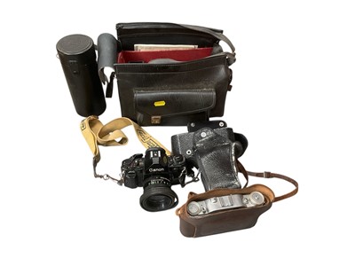 Lot 742 - Cameras