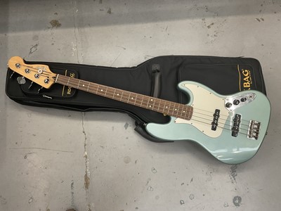 Lot 2339 - Fender Jazz bass, Mexican made, circa 1991, in soft case by Warwick