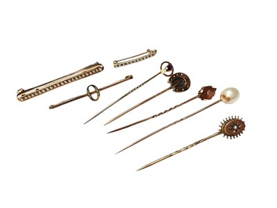 Lot 187 - Group of Victorian and later gold/ yellow metal tie pins and bar brooches
