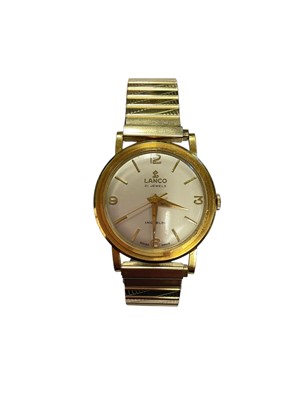 Lot 155 - Lanco 18ct gold cased gentlemen's wristwatch with an engraved presentation inscription to the reverse, 32mm diamater, on a gold plated expandable bracelet