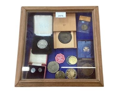 Lot 2476 - Wooden glazed display case with collection of coins/medals including cased 1908 part Maundy set and CASE Liverpool Inst. Medallion 1914