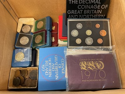 Lot 530 - G.B. - Mixed coins to include Royal Mint proof year sets 1970 to 1987 (18 sets inclusive), silver proof cased Crowns 1972, 1977, 1980 x 2, 1981, silver commemorative medallions x 2 & other i...