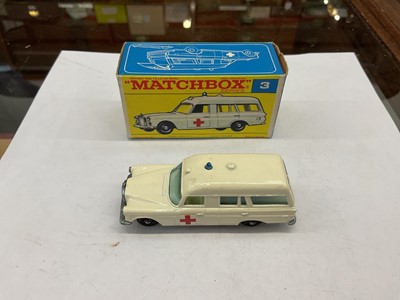Lot 2022 - Matchbox Series 1-75 including Dodge Dumper Truck No.48 (x2), TV Service Van No.62, Taxi-Cab No.20, Ford Pick Up No.6, Mercedes Benz Benz Ambulance No.3, Studebaker Station Wagon No.42, Police C...
