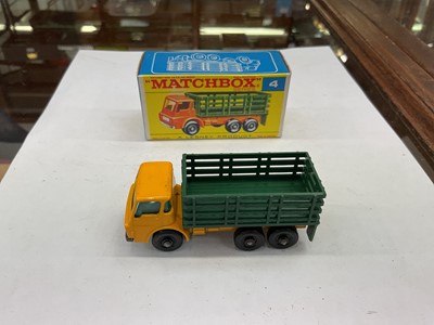 Lot 2022 - Matchbox Series 1-75 including Dodge Dumper Truck No.48 (x2), TV Service Van No.62, Taxi-Cab No.20, Ford Pick Up No.6, Mercedes Benz Benz Ambulance No.3, Studebaker Station Wagon No.42, Police C...