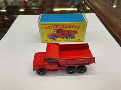 Lot 2022 - Matchbox Series 1-75 including Dodge Dumper Truck No.48 (x2), TV Service Van No.62, Taxi-Cab No.20, Ford Pick Up No.6, Mercedes Benz Benz Ambulance No.3, Studebaker Station Wagon No.42, Police C...