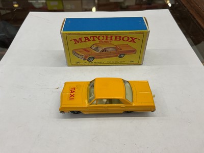 Lot 2022 - Matchbox Series 1-75 including Dodge Dumper Truck No.48 (x2), TV Service Van No.62, Taxi-Cab No.20, Ford Pick Up No.6, Mercedes Benz Benz Ambulance No.3, Studebaker Station Wagon No.42, Police C...