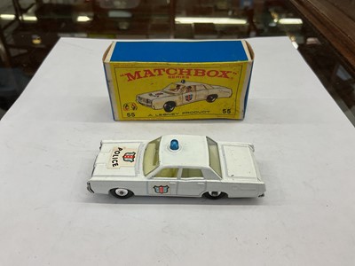 Lot 2022 - Matchbox Series 1-75 including Dodge Dumper Truck No.48 (x2), TV Service Van No.62, Taxi-Cab No.20, Ford Pick Up No.6, Mercedes Benz Benz Ambulance No.3, Studebaker Station Wagon No.42, Police C...