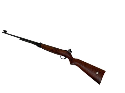 Lot 922 - Webley Mark 3 'Super Target' .177 under lever action air rifle numbered B4424, with figured walnut stock inset with Webley badge and Parker Hale foresight.