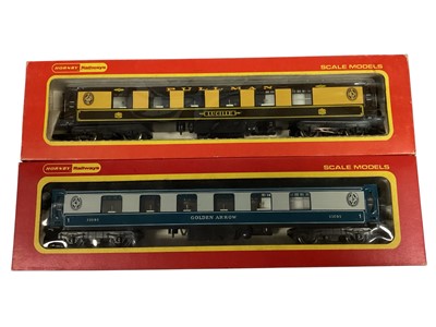 Lot 1913 - Two Hornby carriages
