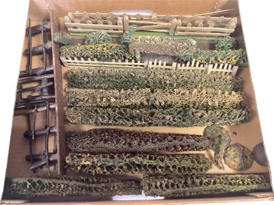Lot 1924 - Pre-war Hornby/Meccano scenery and hedgerow (4 boxes)