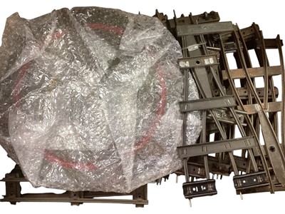 Lot 1922 - Lot of O Gauge track including turntable (1 box)