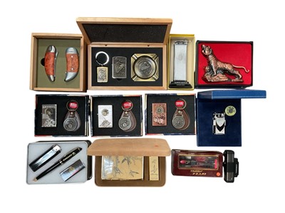 Lot 2587 - Collection of modern novelty lighters and table lighters including some in original boxes (1 box).