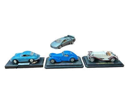 Lot 2715 - Burago 1:18 scale die cast vehicles and others (2 boxes)