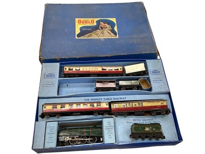 Lot 2720 - Hornby Dublo OO Gauge EDP11 Passenger Train Set including 3-rail BR green 2-6-2 A4 Class Silver King locomotive and tender (no track), boxed (1)