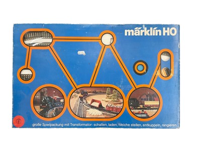 Lot 2736 - Marklin HO train set including 0-60 DB 89 006 tank engine and wagons, boxed 2950 (1)