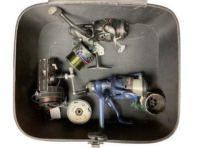 Lot 2738 - Group of fishing reels to include a Mitchell Performance fixed spool reel, a Mitchell 324 fixed spool reel with spare spool, an Avanti fixed spool reel with spare spool and an Okuma carbonite fi...