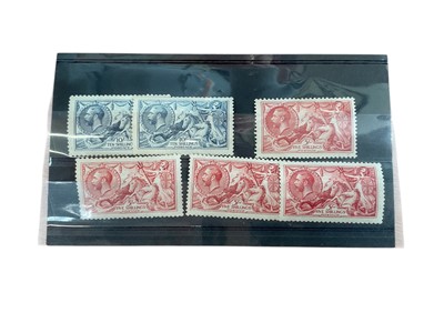 Lot 1547 - Stamps 1913-34 a collection of Great Britian Seahorse issues with examples of Waterlow, De la Rue and Bradbury printings predominately mint issues with all values imcluding £1 green (3 used, 3 m...