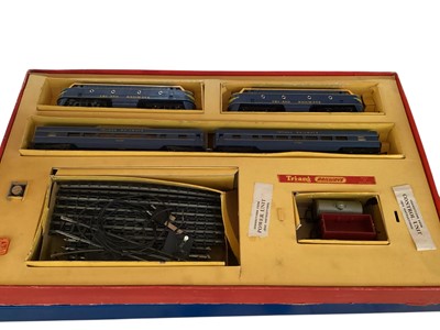 Lot 1792 - Two Hornby & Tri-ang train sets (2)