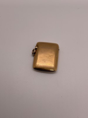 Lot 20 - 15ct gold vesta case