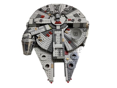 Lot 305 - Lego Star Wars Millennium Falcon constructed with instructions No.75257 (1)