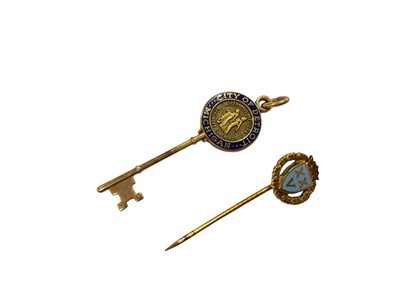 Lot 117 - Gold (stamped 9K) and enamel 'City of Detroit, Michigan' key pendant and 9ct gold and enamel pin (2)