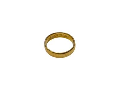Lot 118 - 22ct gold wedding ring (Birmingham 1922), size M