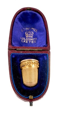 Lot 474 - Victorian gold/yellow metal thimble in original leather case