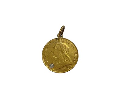 Lot 164 - Victorian gold half sovereign pendant with a diamond inset, commemorating the diamond jubilee, 1897