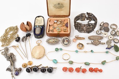 Lot 639 - Group of antique gold and other jewellery