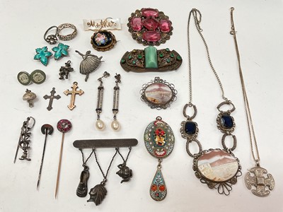 Lot 1149 - Vintage costume jewellery to include an Italian micromosaic pendant, carved shell cameo necklace etc