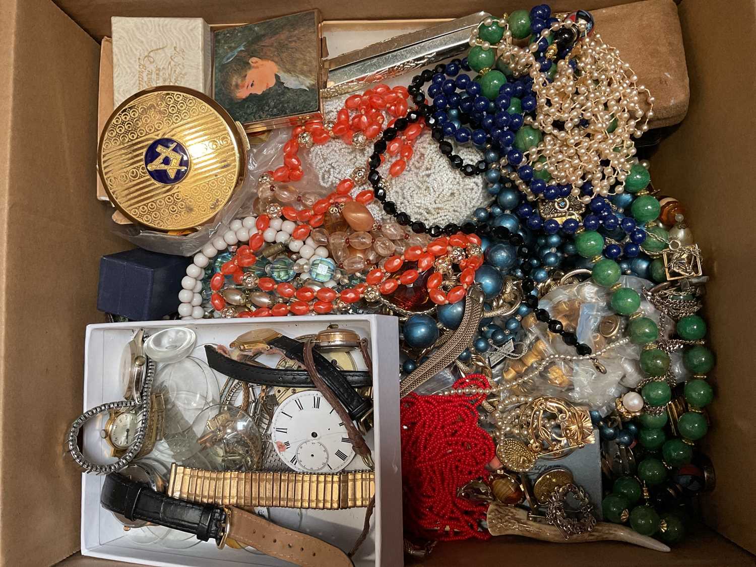Lot 84 - Quantity of vintage costume jewellery, watches, watch parts, compacts and other bijouterie