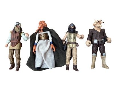 Lot 375 - Star Wars 3.75" action figures & selection of vehicles (1 box)