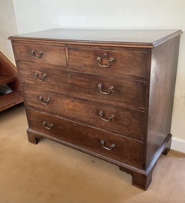 Lot 1535 - George III mahogany chest of drawers