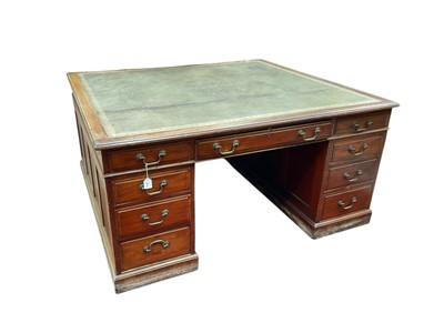 Lot 1479 - Victorian style mahogany partner's desk