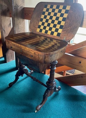 Lot 1480 - Good quality Victorian figured walnut games / work table
