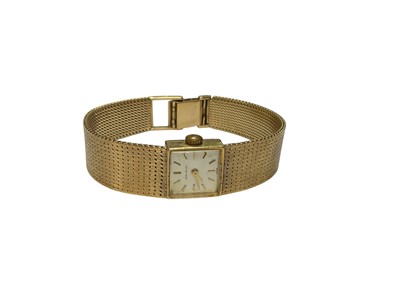 Lot 133 - 9ct gold Jean Renet ladies wristwatch on an integral 9ct gold bracelet