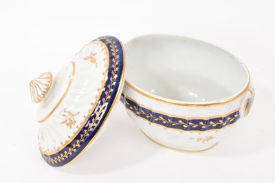 Lot 5091 - Chamberlains Worcester oval sucrier and cover, circa 1800