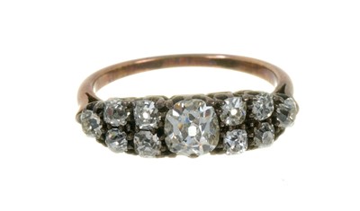 Lot 505 - Victorian diamond ring