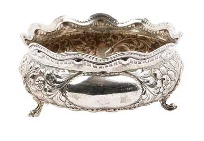 Lot 417 - Silver rose bowl with embossed foliate borders