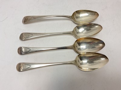 Lot 42 - Set of four George III silver Old English pattern table spoons, 8.4ozs