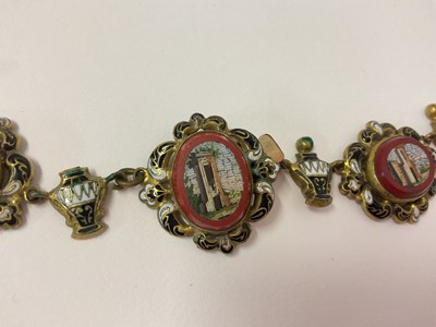 Lot 499 - 19th century Italian micro-mosaic necklace