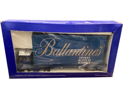 Lot 1714 - Corgi 1191 Ford Articulated Lorry with Ballantines 6 x 5cl Promotional Finest Scotch Whisky miniatures, in window box (1)