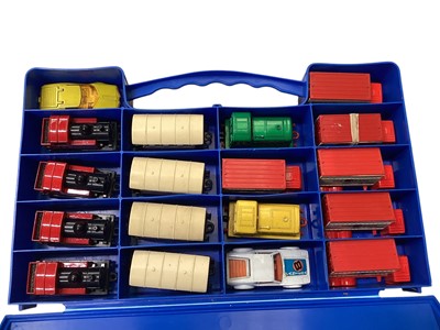 Lot 1723 - Matchbox Carry Case with Superfast 1-75 Series diecast vehicles (5)